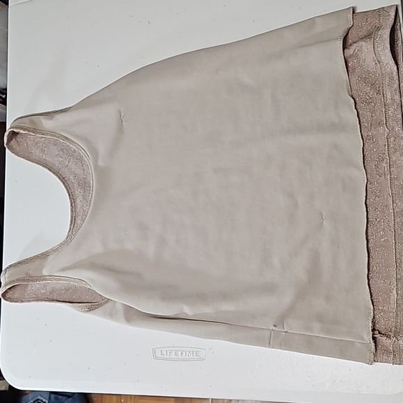 🐞CHICO'S shiny tank top - Picture 7 of 10